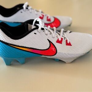 Men's Nike Vapor Edge Speed 360 2 Football Cleats. Size 8.5